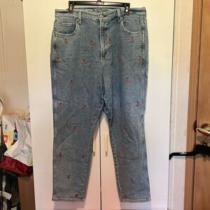 Cherry embroidered high waisted mom jeans Arizona Company jeans